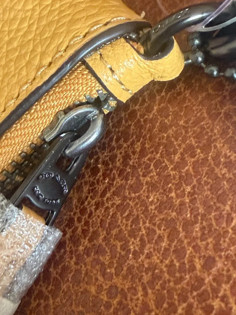 NWT Coach Women's Honeycomb Pebbled Leather Wristlet # 22952